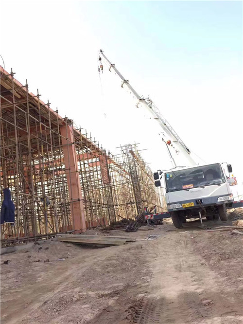 呼伦贝尔市吊车作业的安全注意事项有哪些？